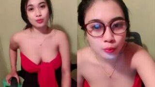 Seksinya Miss Putu Cahaya Gadis Lokal Idaman