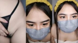 Evelyn Jembut Memeknya