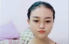 Kanjeng Ratu Pamerin Puting Susu Cantiknya