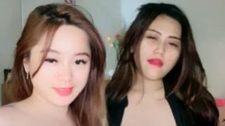 Miya & Bestie Remas Dada Saling Jilat Lesbian?